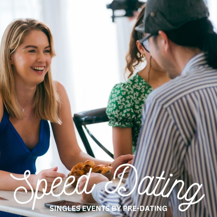 Orlando attendees of Speed Dating in Florida enjoying the event!